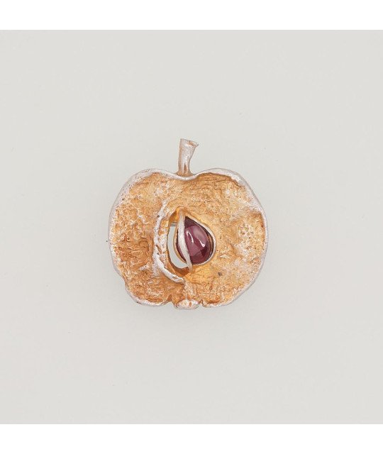 Silver brooch, Silver 925°, oxide (Plating), Garnet