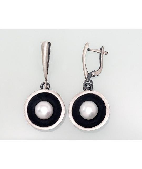 Silver earrings with 'english' lock, Silver 925°, oxide (Plating), Fresh-water Pearl